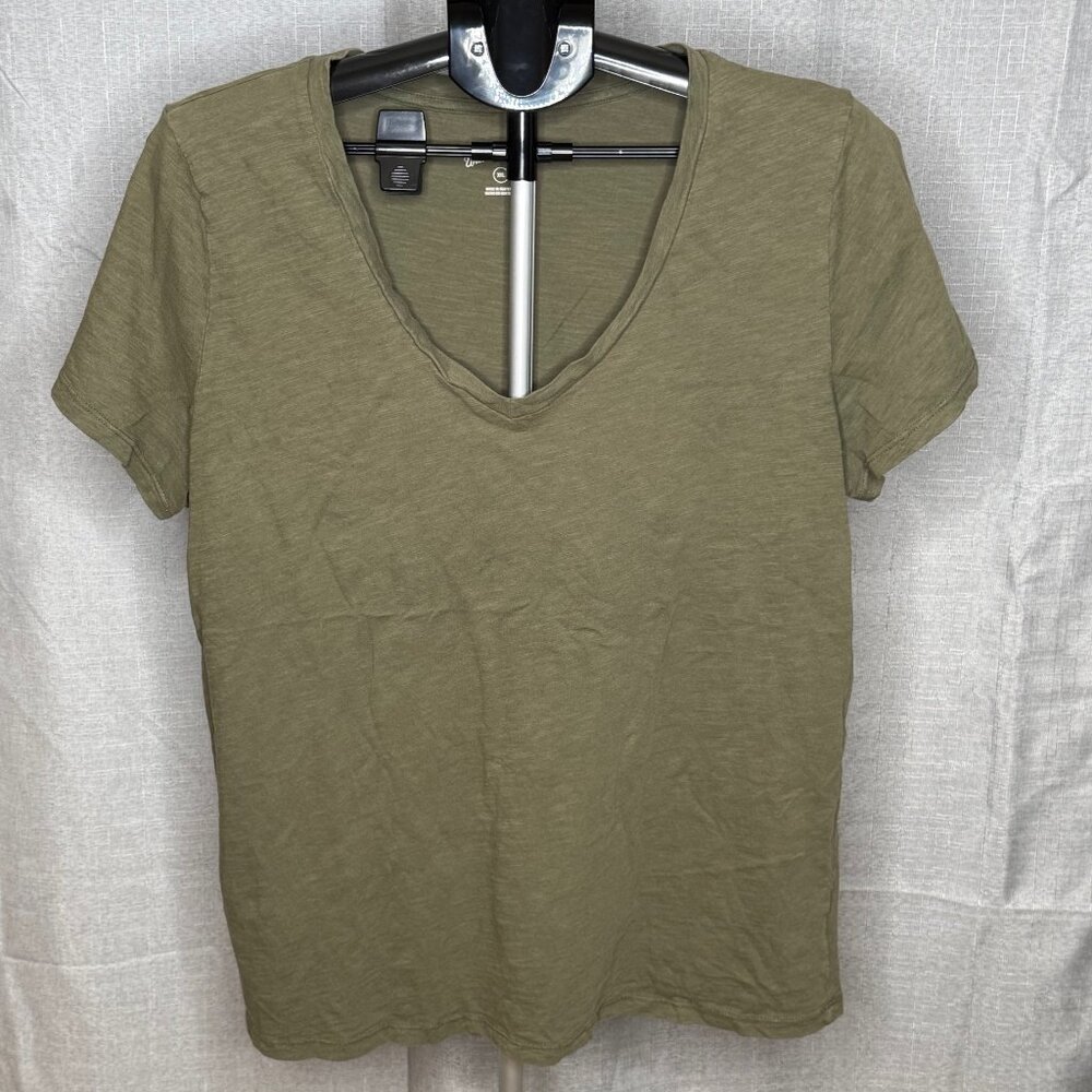 Universal Thread - Womens Plus Size Basic V Neck Short Sleeve Shirt - Size XXL